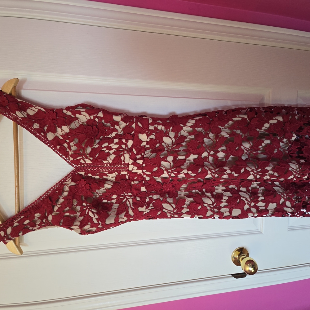 Elegant Burgundy Lace Dress
